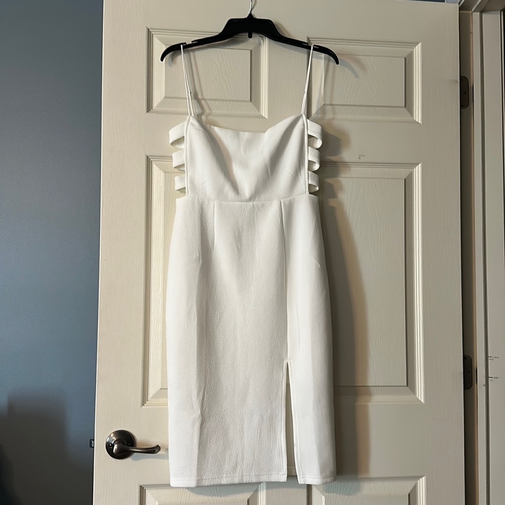 White mid-thigh Selfie Leslie dress